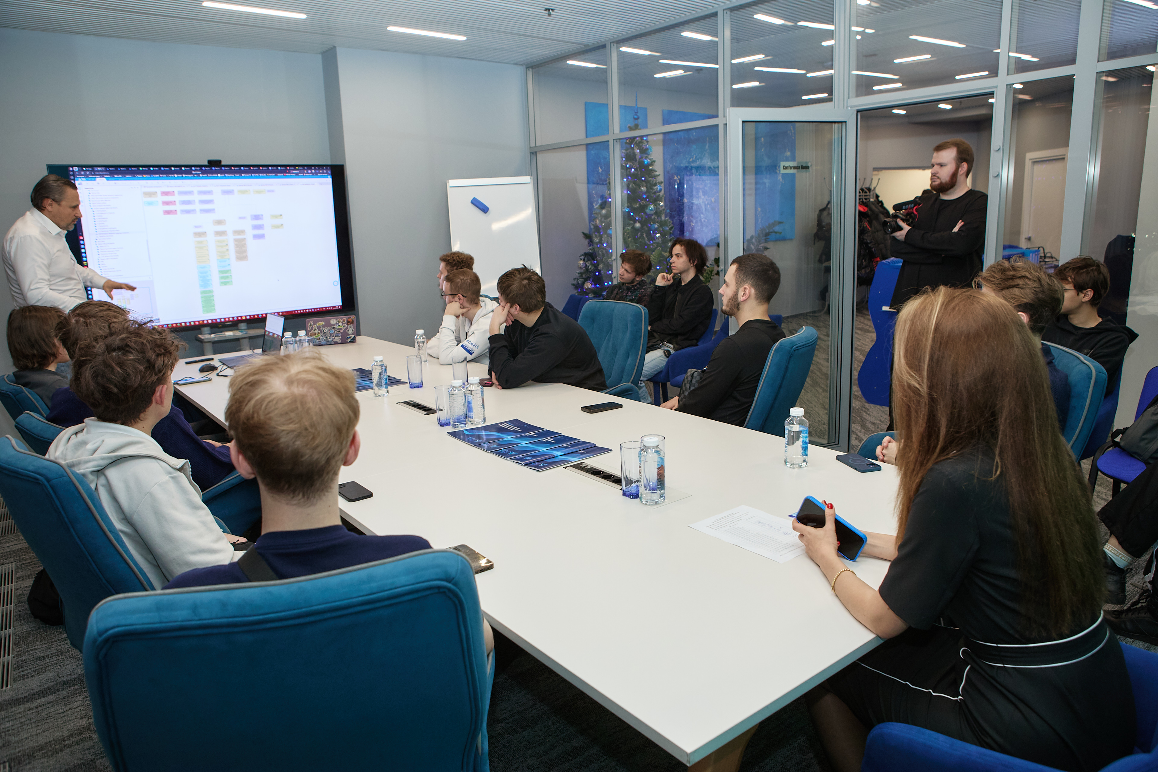 Погружаясь в инновации: экскурсия студентов в офис SILA Union